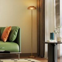 LED Stehlampe warmweiss mit Fussschalter für Wohnzimmer Messing