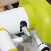 Gelber Mini Stepper mit LCD-Anzeige und rutschfester Oberfläche für Hometraining.