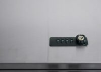 Mülltonnenbox 3er aus WPC und Edelstahl anthrazit 120x200x85 cm