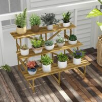 Pflanzentreppe aus Tannenholz mit 3 Stufen, Maße 120x80x78 cm.