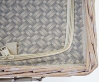 Picknickkorb Set für 4 Personen mit Kühlfach und Porzellan