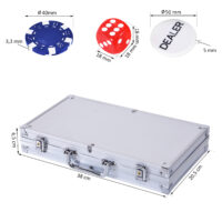 Kompakter Pokerkoffer mit 300 Chips, zwei Kartenspielen und fünf Würfeln, ideal für unterwegs im handlichen Alukoffer.