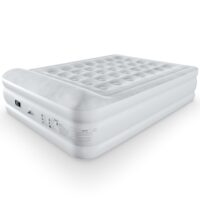 Großes aufblasbares Queensize-Luftbett mit 46 cm Höhe für bequemen Schlaf beim Camping oder Zuhause.