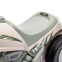 Cremeweisses Rutschauto für Kinder mit Musik und Blasenfunktion, ideal für Kinder von 2-5 Jahren. Ein fantasievolles Fahrzeug für besondere Momente.