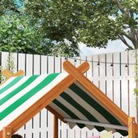Sandkasten mit Dach und Spielzeug für Kinder aus Holz grün