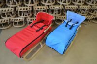 Schlitten mit Winterfusssack & Rückenlehne Schwarz