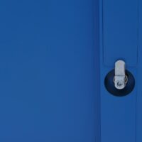 Spind Schließfach blau mit 3 Türen aus Stahl 90x38x45 cm