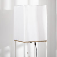 Stehlampe modern mit Regal und Stoffschirm weiss braun