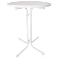 Eleganter Bistrotisch mit weißer Tischhusse für Feierlichkeiten.