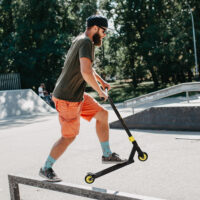 Goldener Stunt Scooter mit ABEC 9 Kugellagern, geeignet für Kinder und Jugendliche ab 14 Jahren