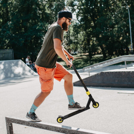 Goldener Stunt Scooter mit ABEC 9 Kugellagern, geeignet für Kinder und Jugendliche ab 14 Jahren