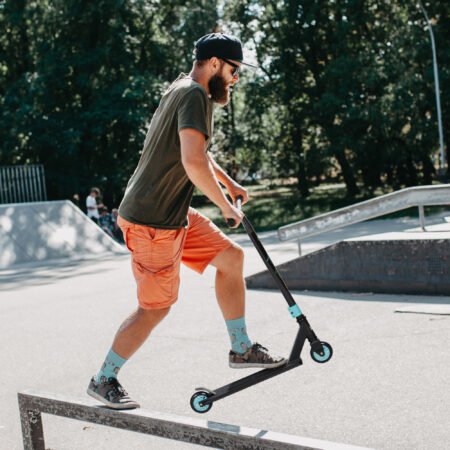 Grüner Stunt Scooter mit ABEC 9 Kugellagern und Kunstlederrädern, ideal für Kinder ab 14 Jahren