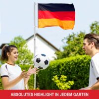 Höhenverstellbarer Fahnenmast mit 3 Flaggen für Garten und Veranstaltungen.