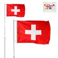 Ein Fahnenmast mit schweizer Flagge.