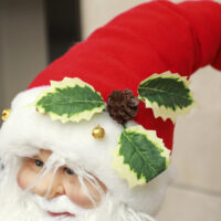 Weihnachtsdeko Weihnachtsmann Figur 140cm mit Geschenk & Glocken