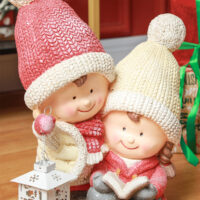 Weihnachtsdeko Wichtel Figur 45cm mit Buch & LED-Laterne In-/Outdoor