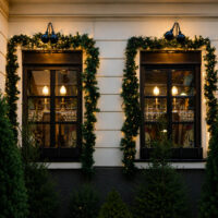Weihnachtsgirlanden mit Deko 10m 160 x LED Lichterkette
