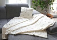 Wohndecke Tagesdecke Kuscheldecke flauschig Pailletten 150x120cm weiss