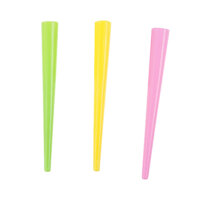 Eine rote Zuckerwattemaschine, ideal für Partys und Veranstaltungen.